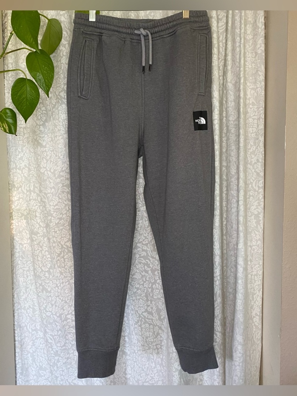 The North Face Men's Core Joggers in Medium Grey Heather